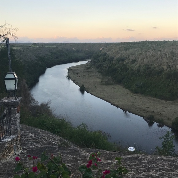 Meet your Posher, Yanira - Picture 1 of 1